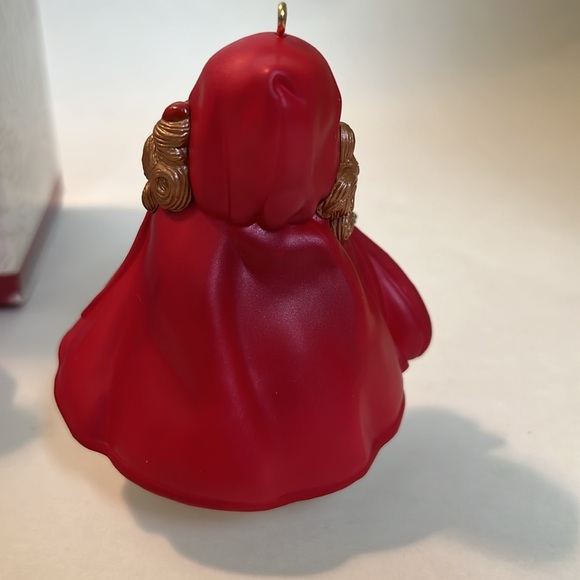Hallmark Keepsake Ornaments Madame Alexander - Picture 4 of 10